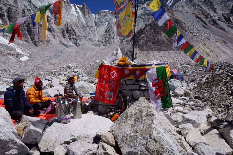 Project Everest Cynllun team blog: Professor Nicola Phillips - Settling in to Everest Base Camp
