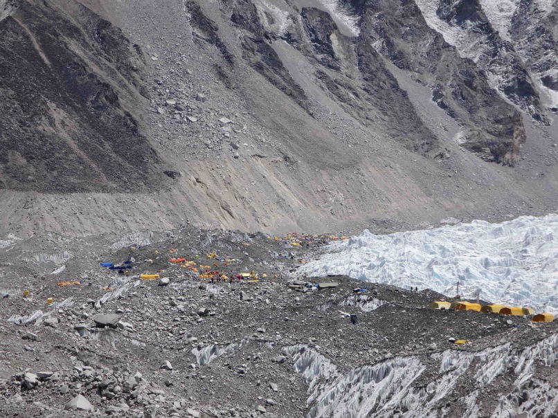 Everest_Base_Camp_view.jpg