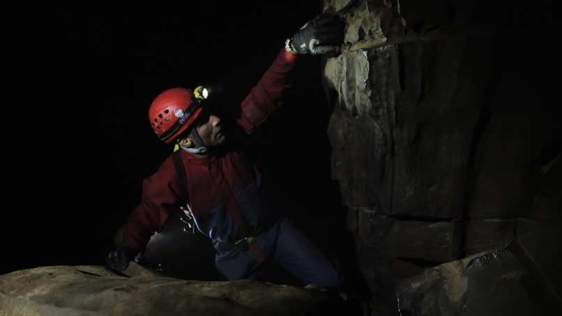 Richard_Parks_in_Ogof_Ffynnon_Ddu_WEB.jpg