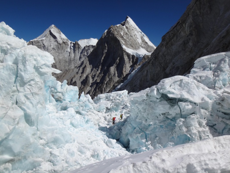 Richard's blog: First climb to Camp 2 and Remembrance