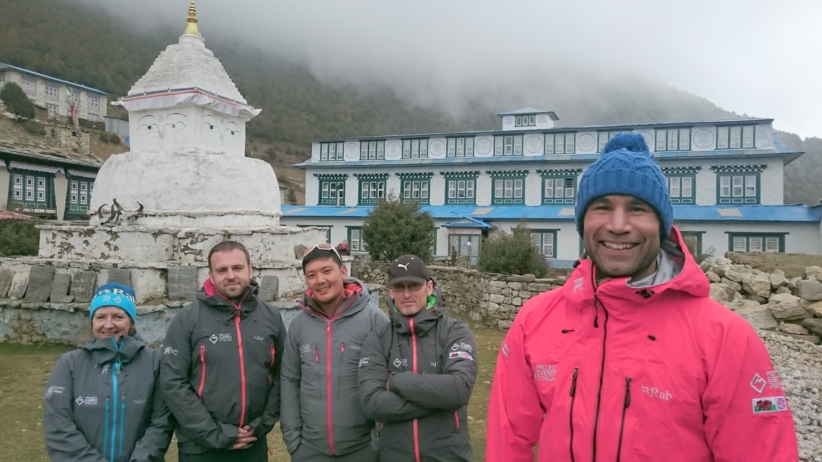 12._Prof_Nicola_Phillips_Gareth_Morrow_Cameraman_Pema_Chiri_Sherpa_Prof_Damian_Bailey.jpg