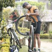 20A_Rich_fixing_bike_-_NS.jpg